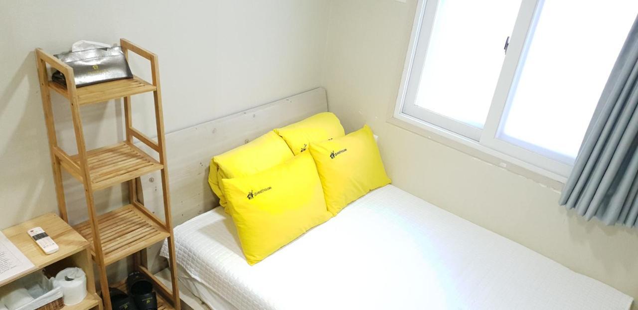 24 Guesthouse Insadong Сеул Екстериор снимка